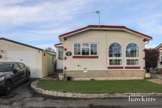 Lillybrook Estate, Lyneham