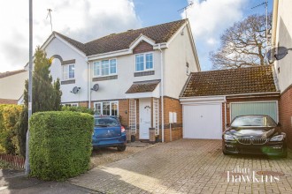 Victoria Drive, Lyneham