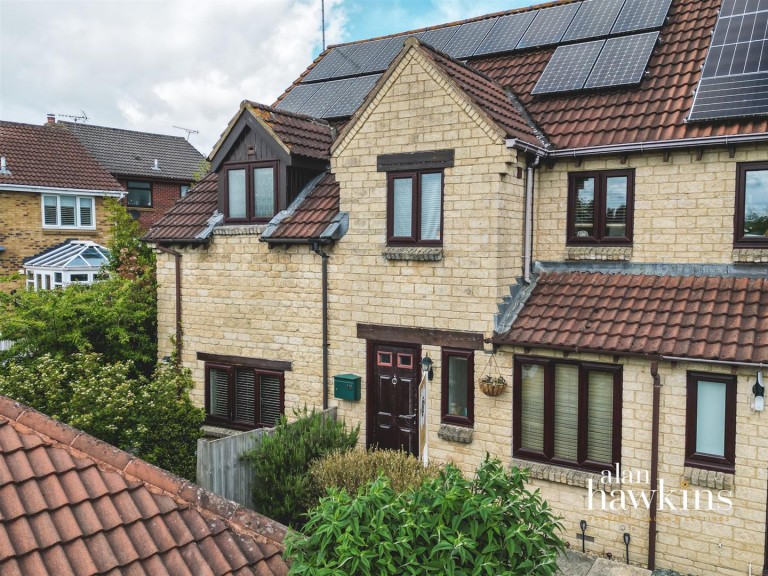 Roebuck Close, Royal Wootton Bassett