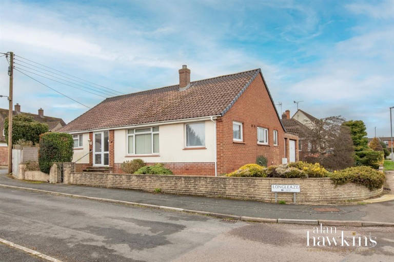 Longleaze, Royal Wootton Bassett