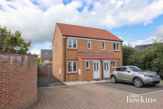 James Avenue, Calne SN11 8