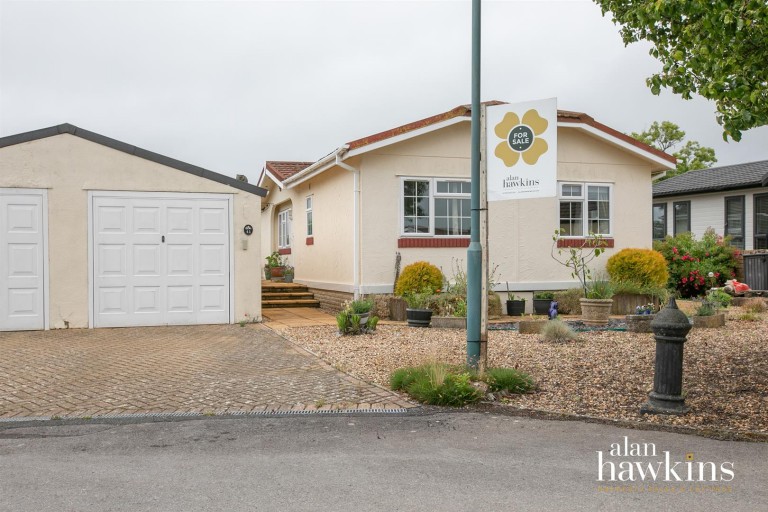 Lillybrook Estate, Bradenstoke SN15 4